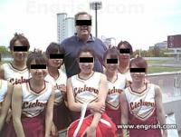 lickers_cheer_girls.jpg